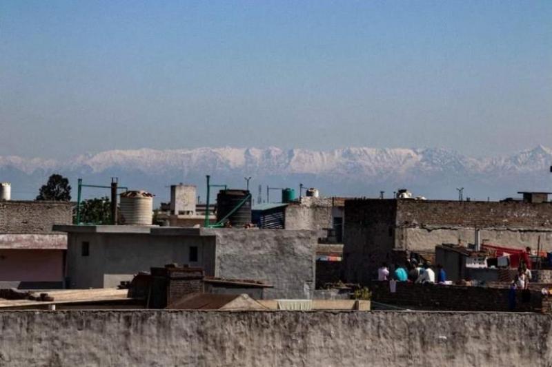Munții Himalaya se văd pentru prima data, în India, în ultimele decenii. Nivelul poluării a scăzut | DeStiut.ro